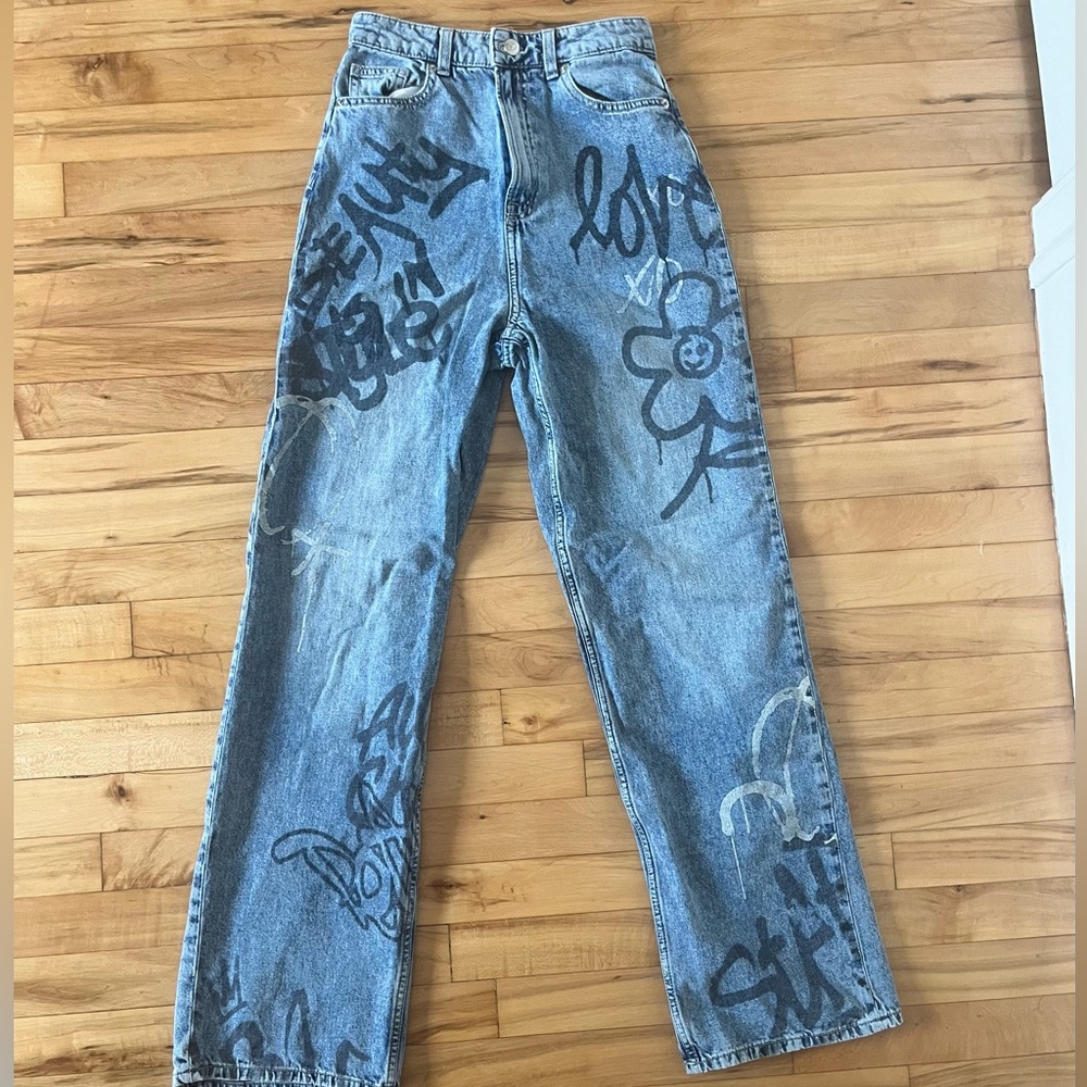 graphic wide leg jeans